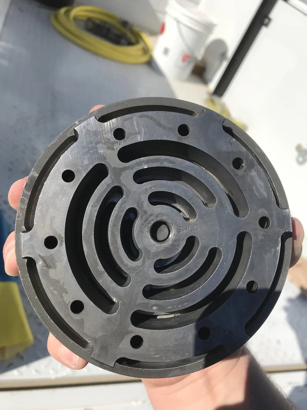 Clean natural-gas compressor valve after VTI treatment